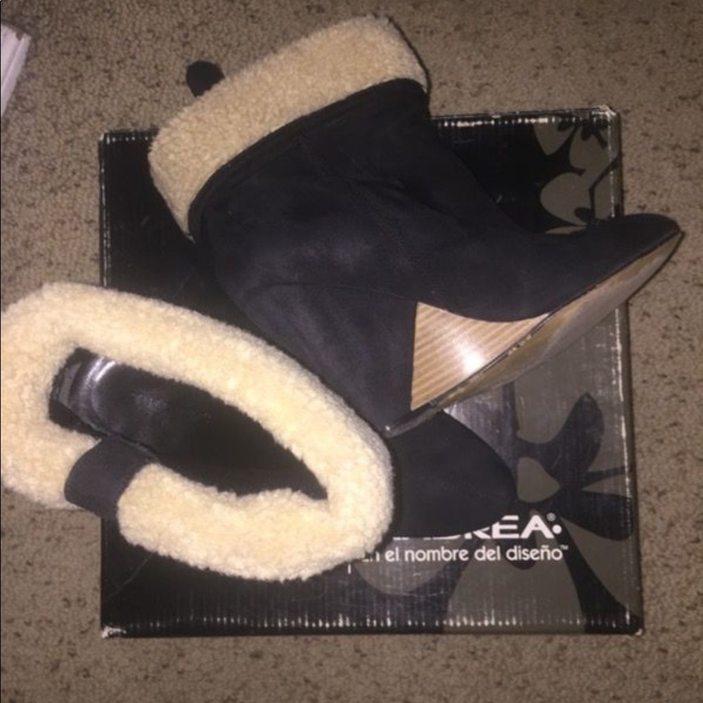 Andrea short boots